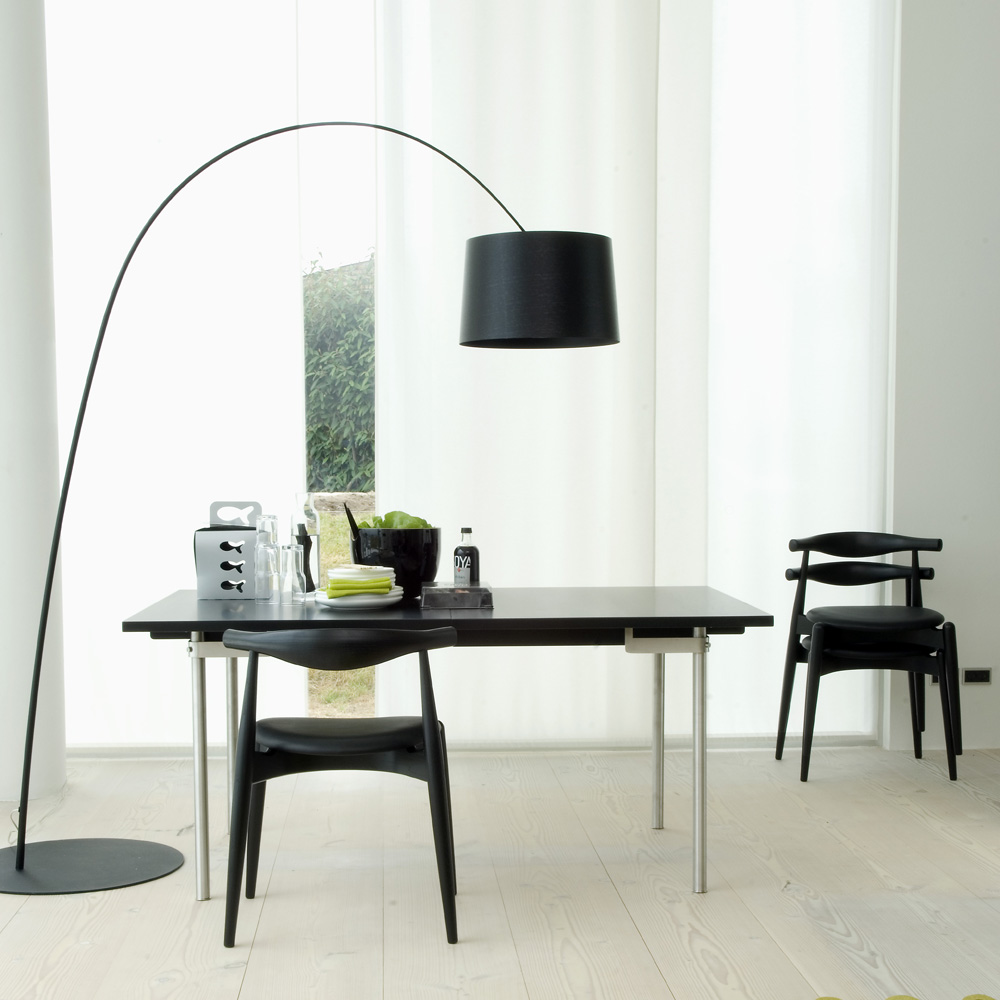 CH20 Elbow Chair