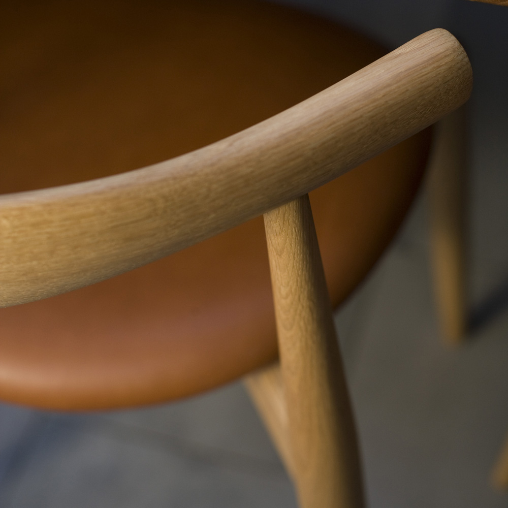 CH20 Elbow Chair
