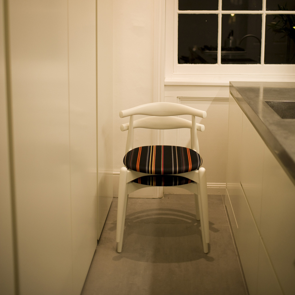 CH20 Elbow Chair