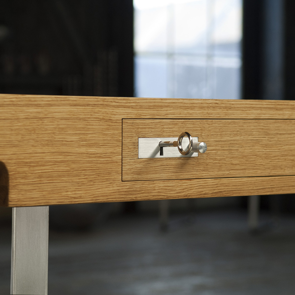 CH110 Desk