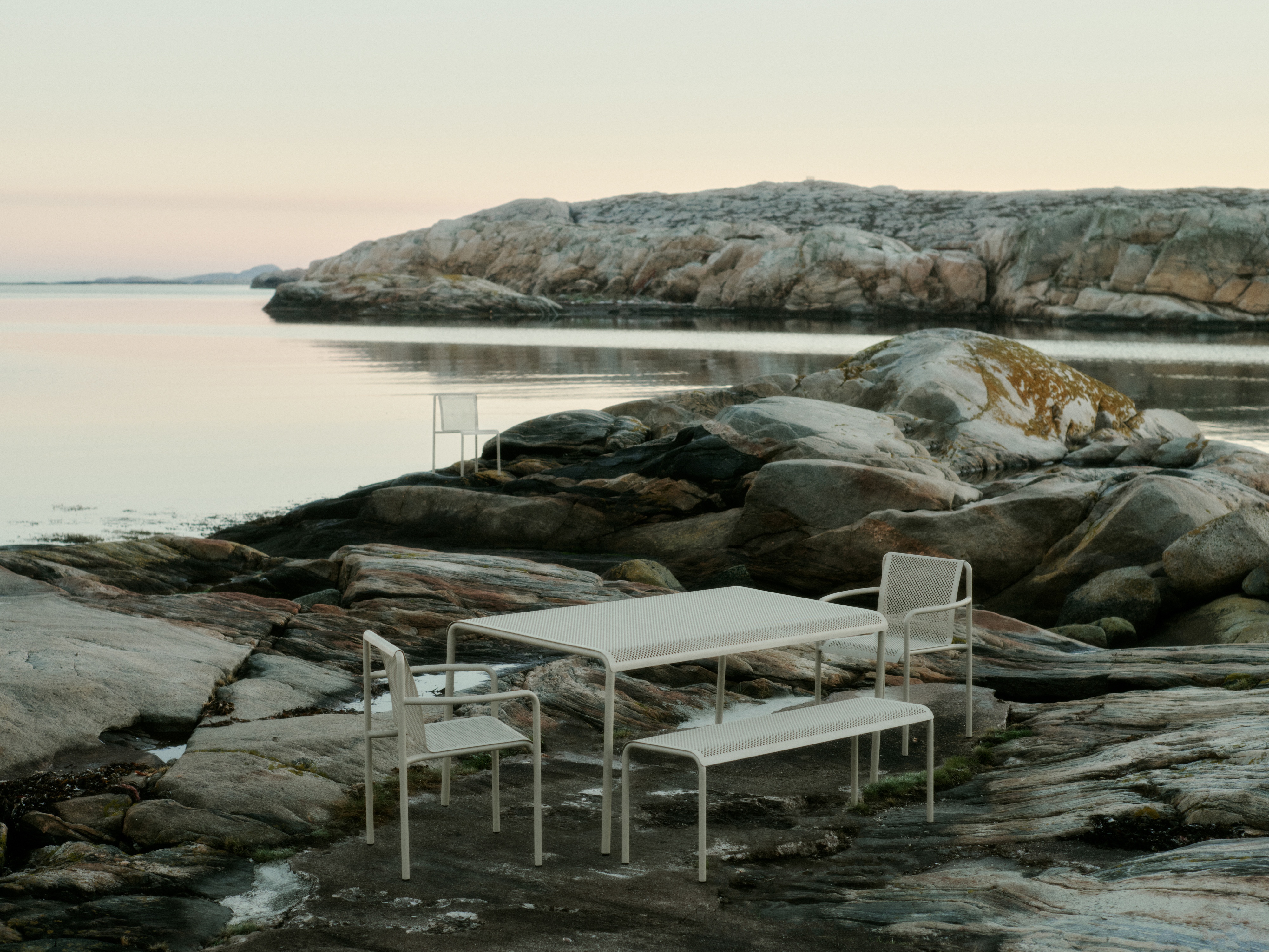 fermliving-ss25-dapplecollection-cashmere-1104270655-1104270658-1104270656-1104270654-1