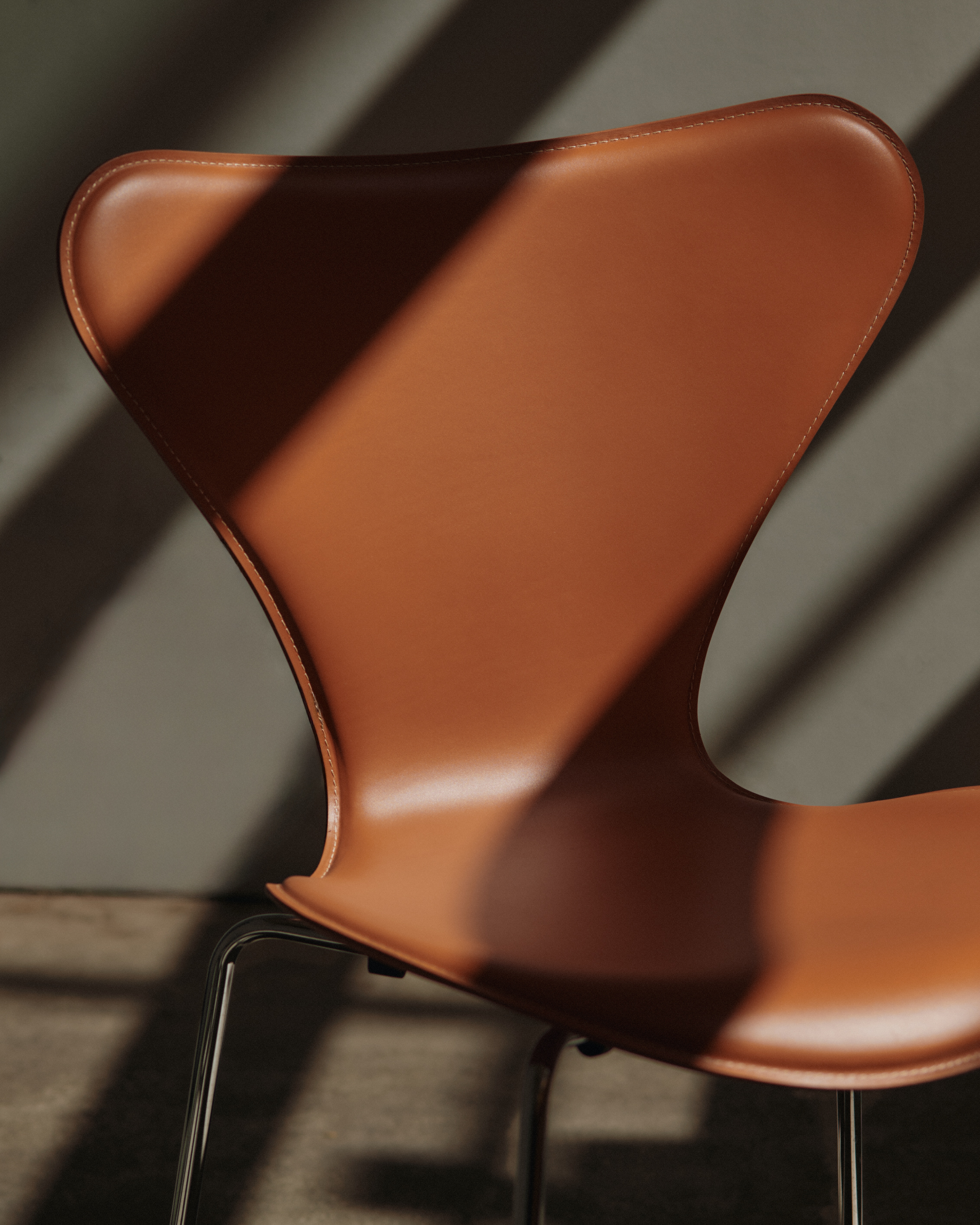 fh-series-7-tailored-3107-saddle-brown-chrome-close-up