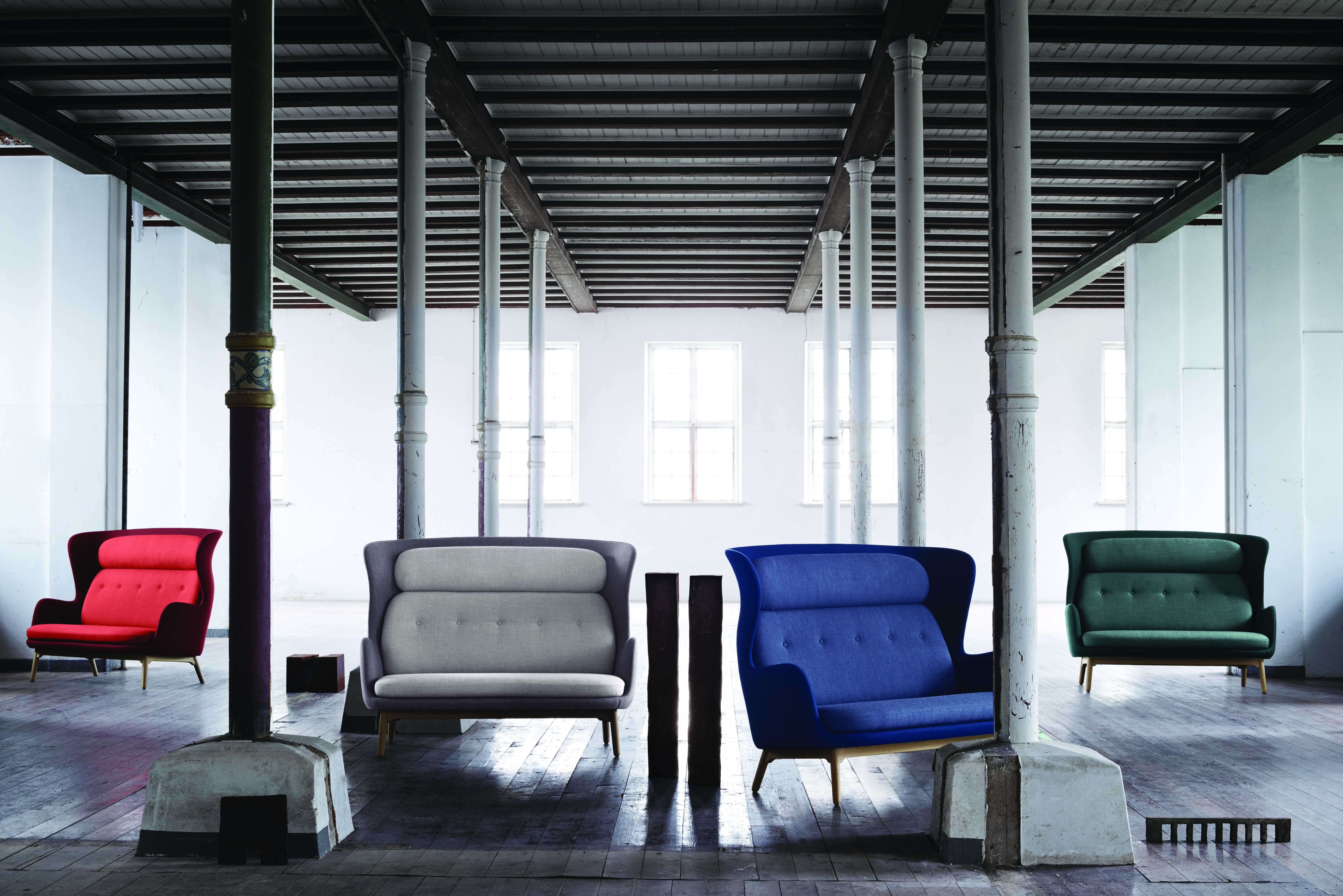 fritz-hansen-ro-sofa-jh120-jaime-hayon-red-warmgrey-blue-green-330