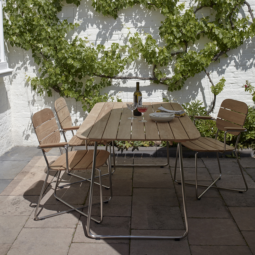 Lilium Dining Table
