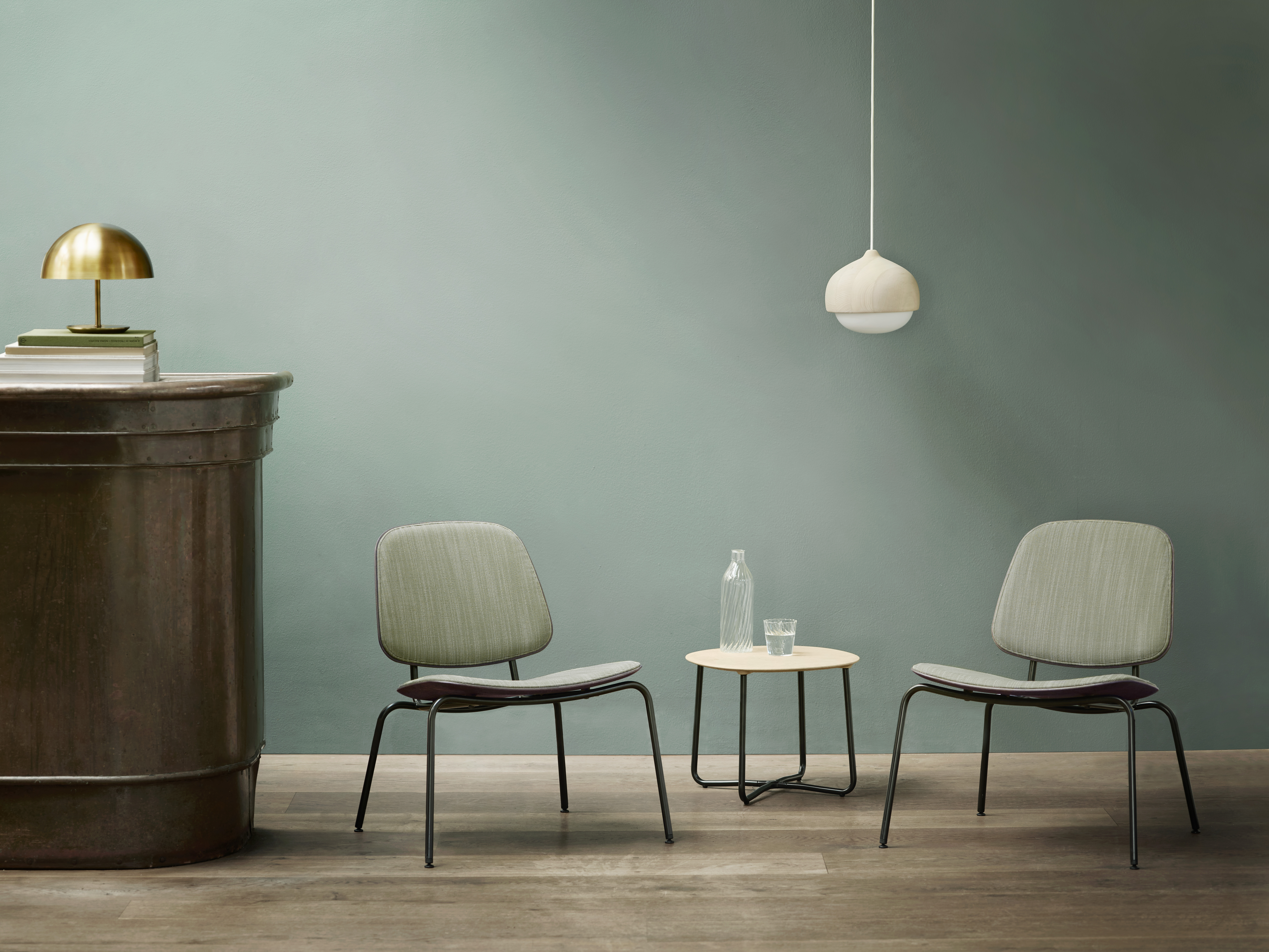 mater-21003-raas-0952-compound-lounge-23006-lily-side-table-02302-terho-lamp-00315-baby-dome-lifestyle-1756759181