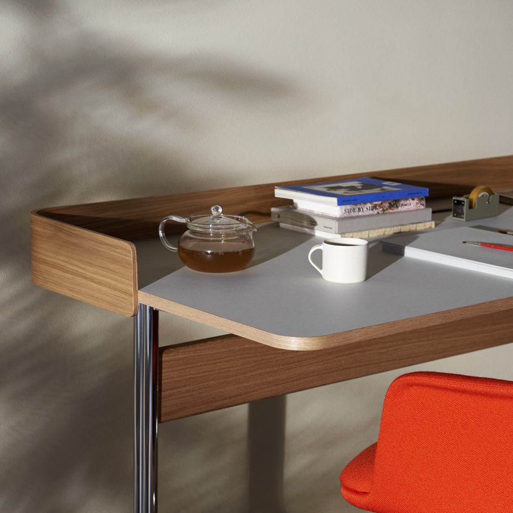 Pavilion Desk