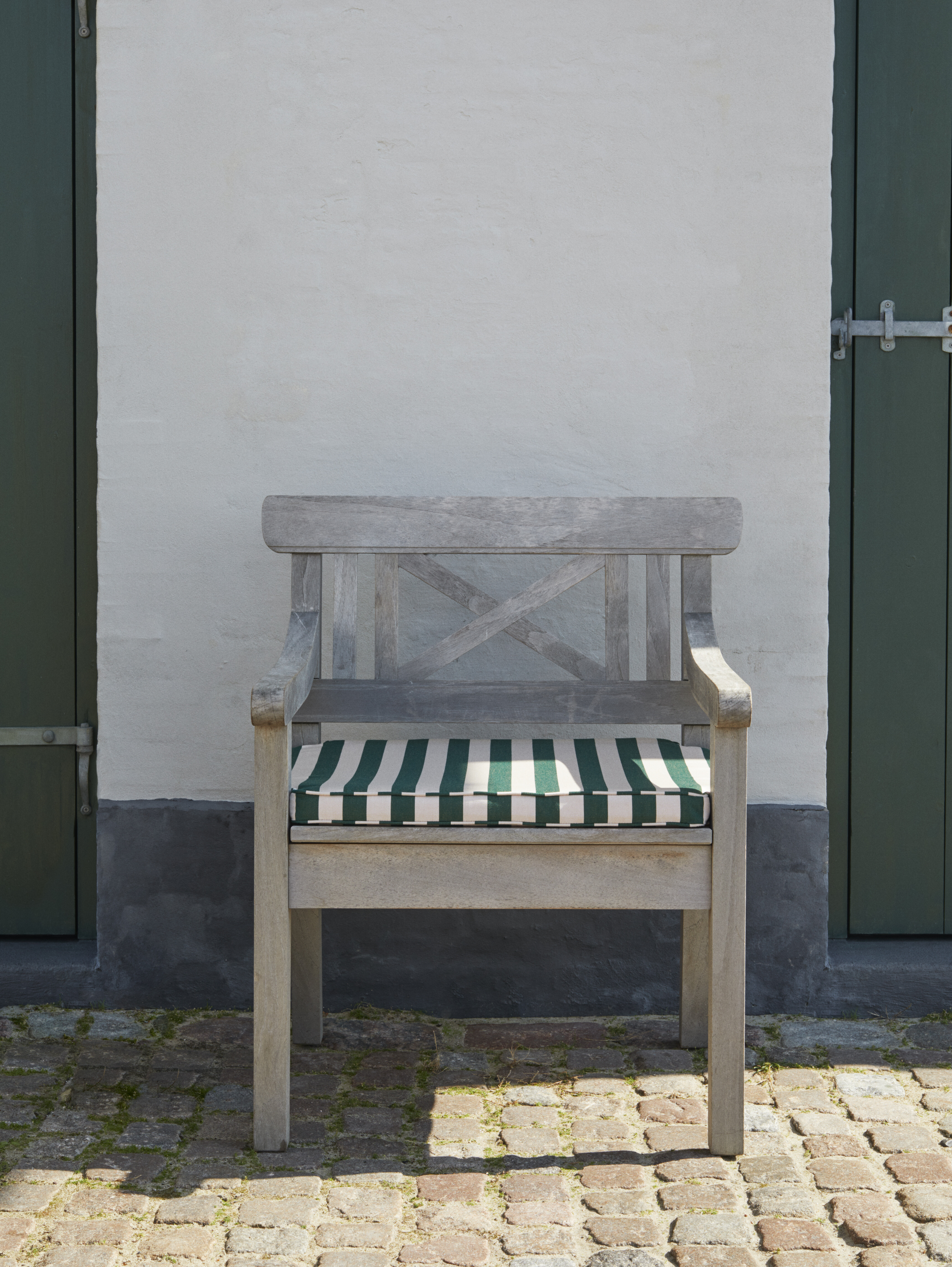 s1040520-1960221-drachmann-chair-and-cushion-light-apricot-green-stripes-m