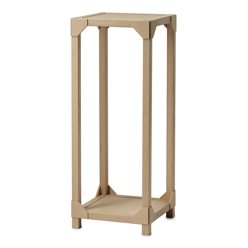 Bleck Pedestal